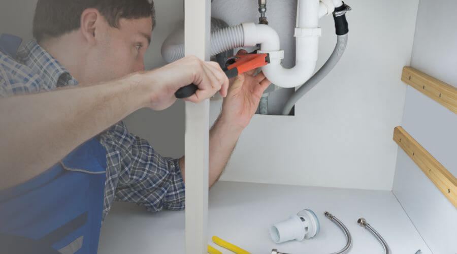 Local tankless water heater installation in Midland, IN